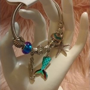 NEW!! By the Sea Silvertone Charm Bracelet!